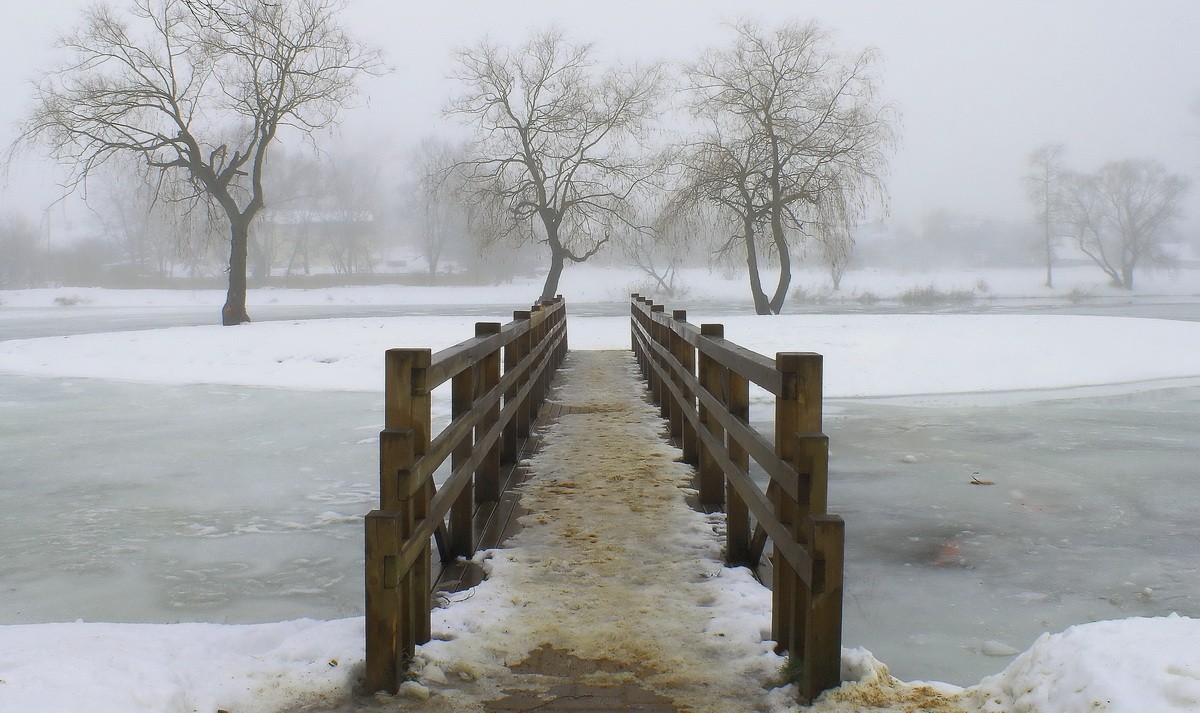 Auf der anderen Seite der Brücke ....
