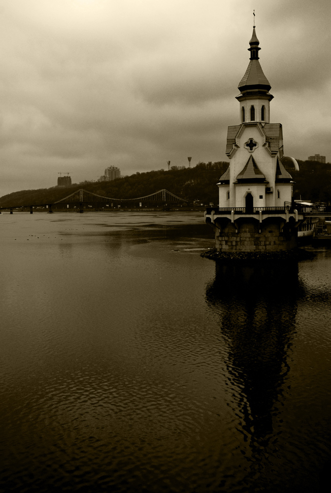 Tempel auf dem Wasser