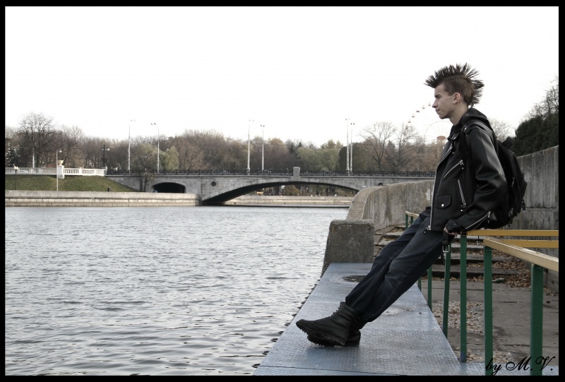 in der ruhigen Oberfläche des Wassers