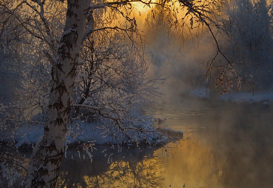 Und der Strand mit einem goldenen Sonnenuntergang ...