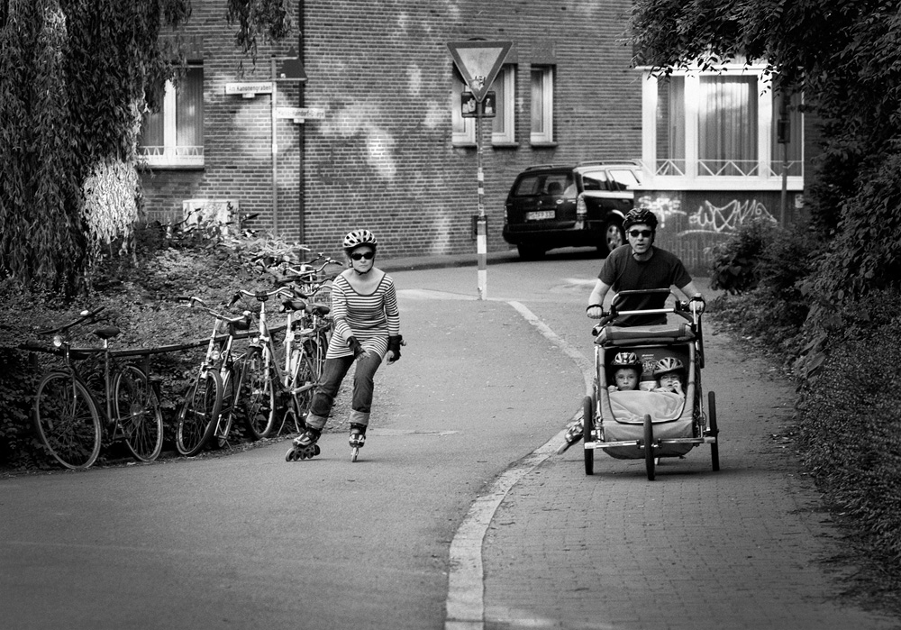 Familie am Samstagabend gehen.