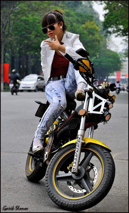 Mädchen und Motobike