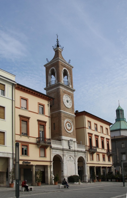 Antike Uhr, immer noch ...