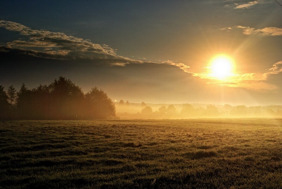 Morning. Village. Dawn.