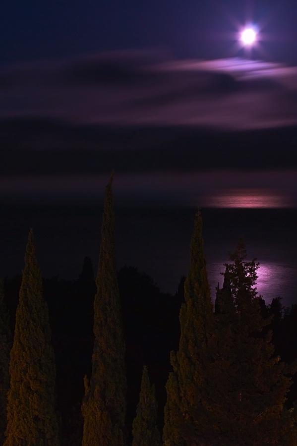 Sonnenaufgang am Mond