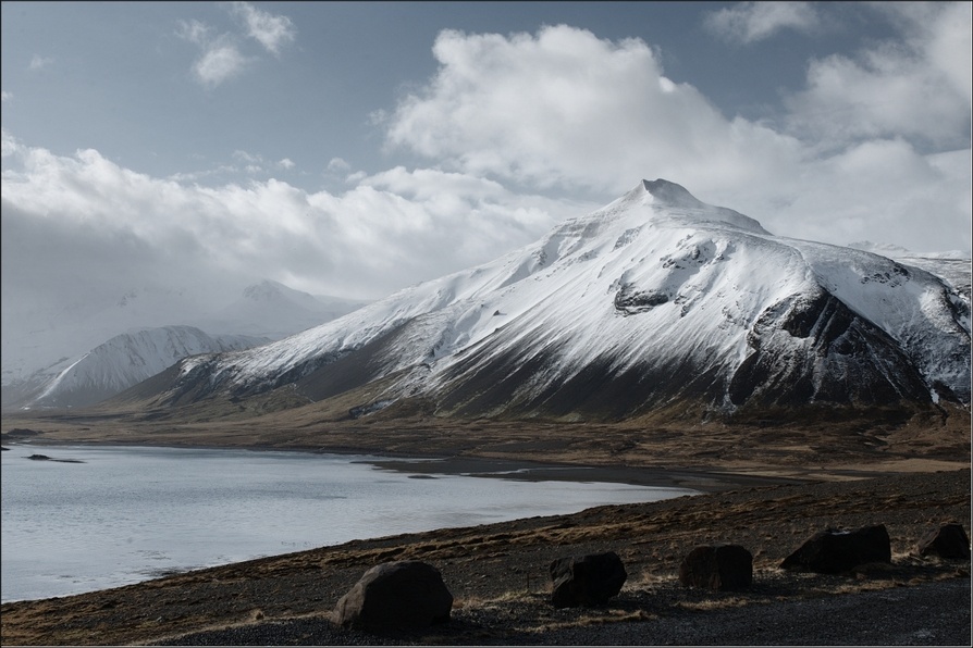 Berge, Meer und Wolken