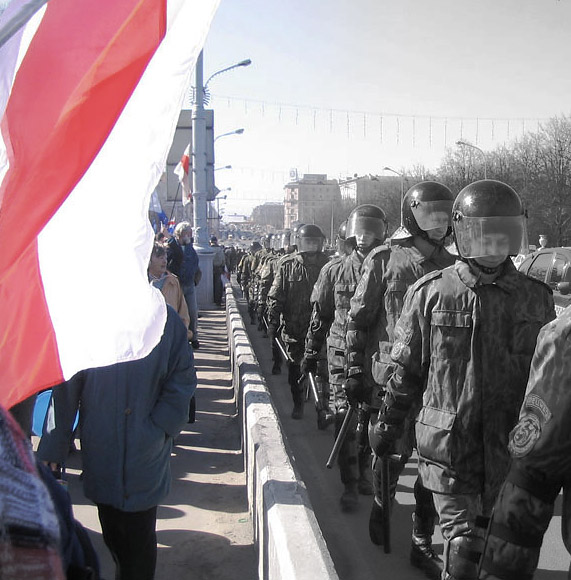 Am gegenüberliegenden Seiten