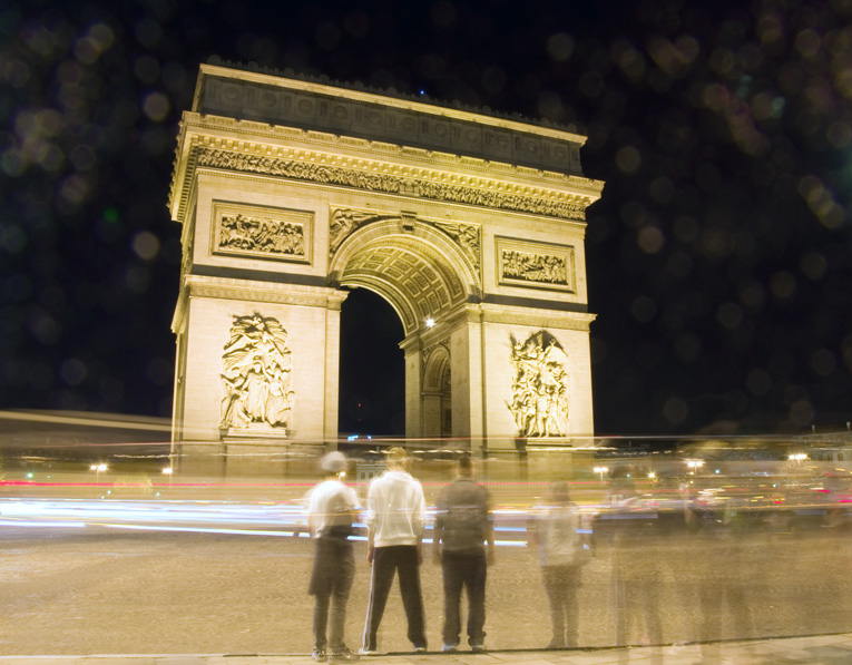 Triumph des Krieges und die Gespenster der Vergangenheit