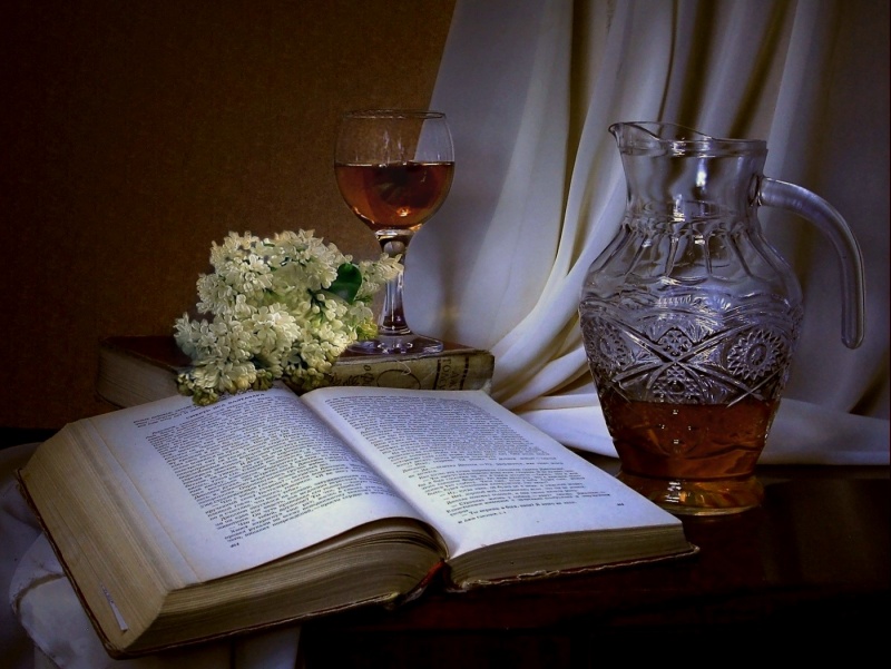 Mit Wein und ein Buch