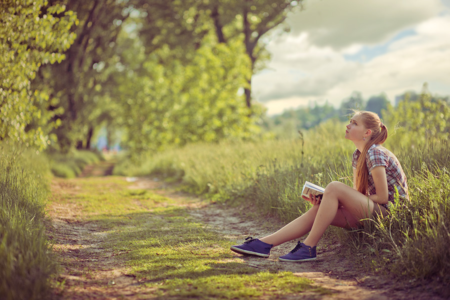 Um die südlich der Grenze, westlich von der Sonne