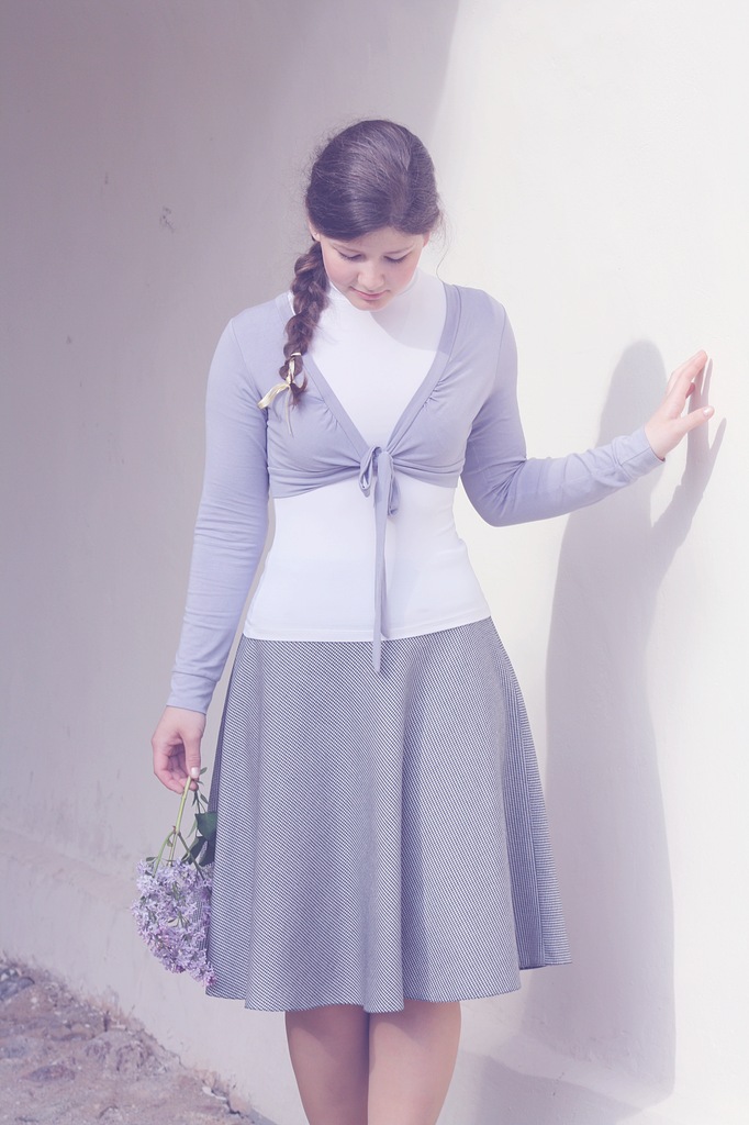 Mädchen mit Flieder