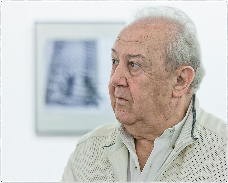 Auf der Messe. Surab Zereteli