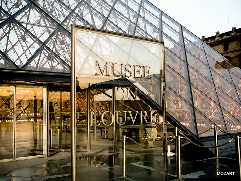 LOUVRE
