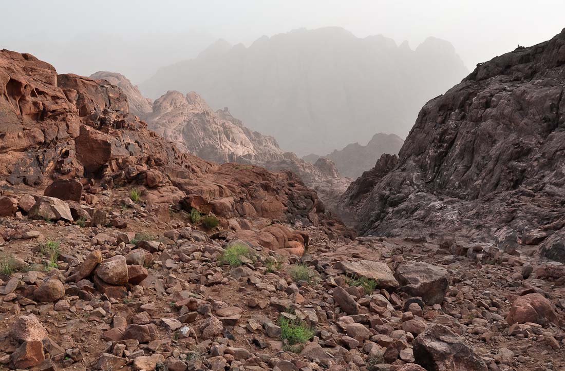 Bends die roten Berge