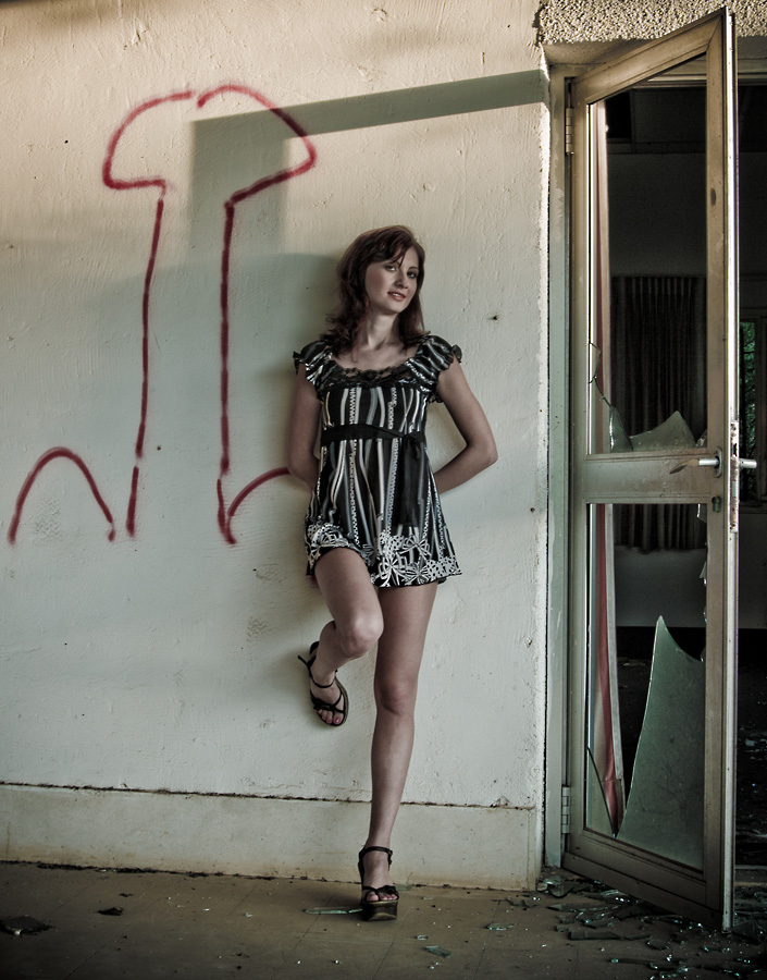 Dick, chick and the broken door