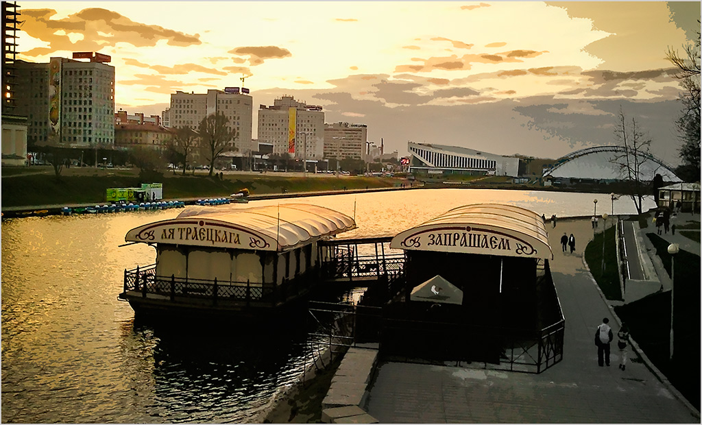 a l i v a r i a - h o l y v a r i a - L i g h t .