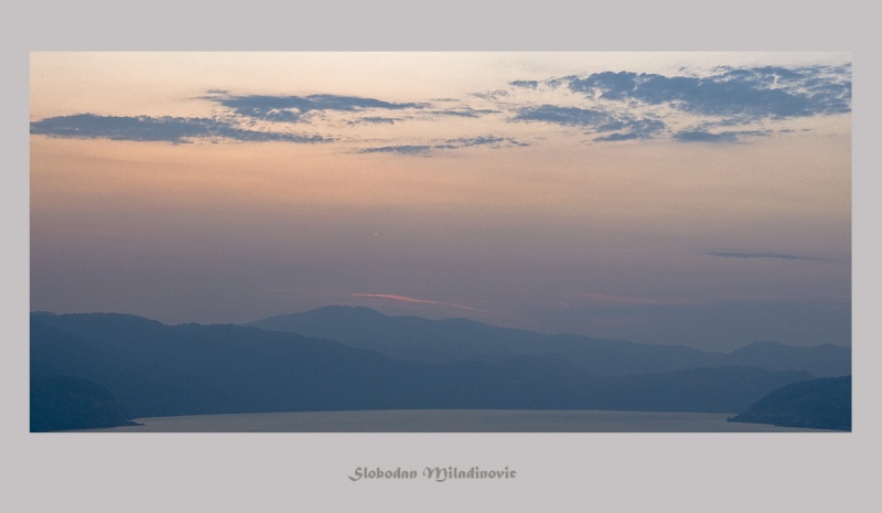Sonnenuntergang über der Donau.