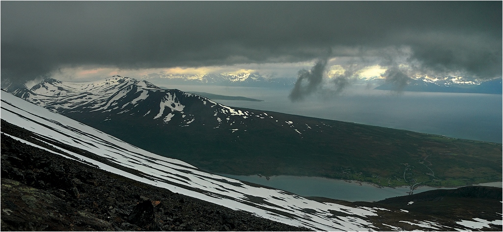 Wind riss den Wolken ...