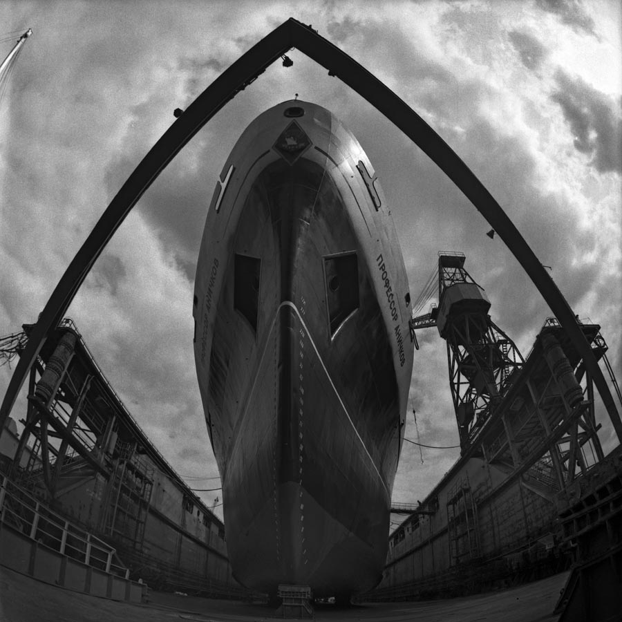 Auf der Anklagebank.