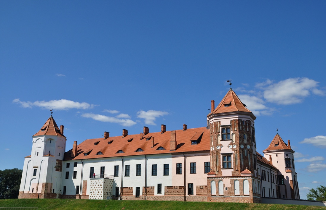 Mir Castle