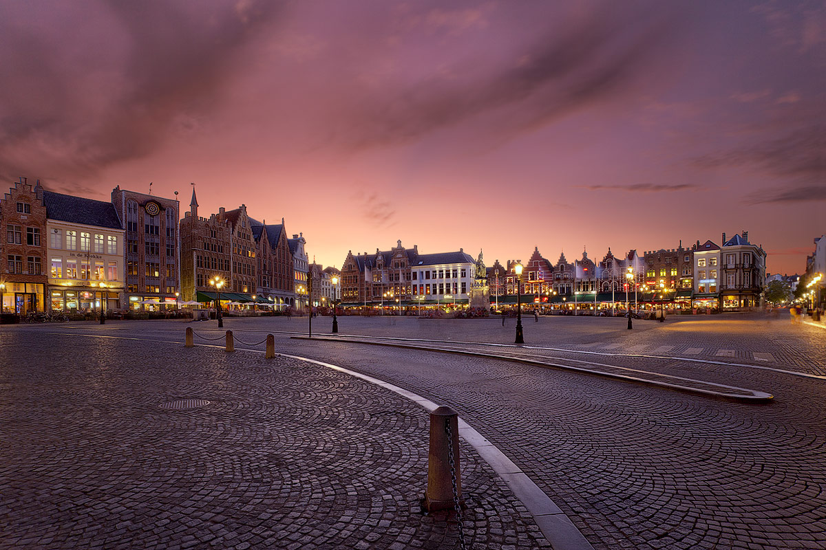 Brugge. Purple twilight