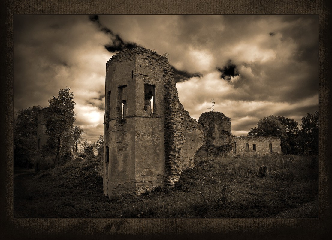 Castle Towers Golshanskaya