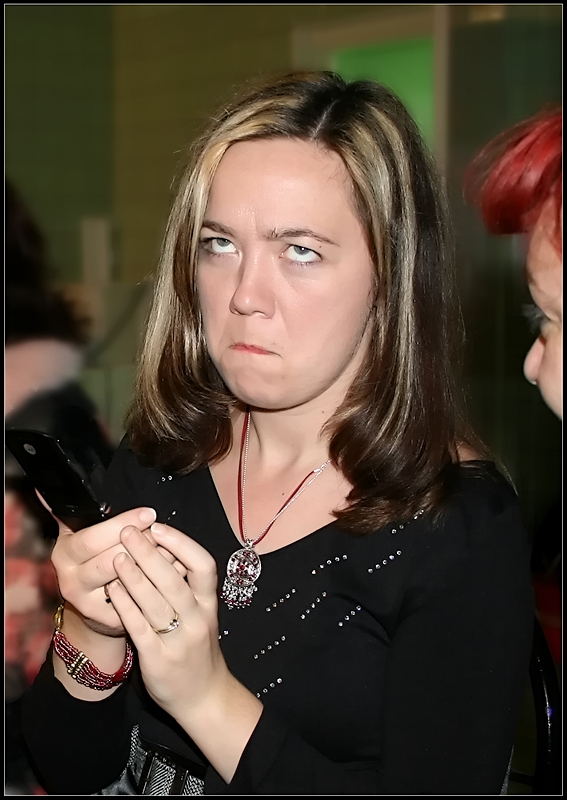 H - I - I - I, mein lieber ... Ich nenne euch JETZT ... Geben Sie nur zuhören ...