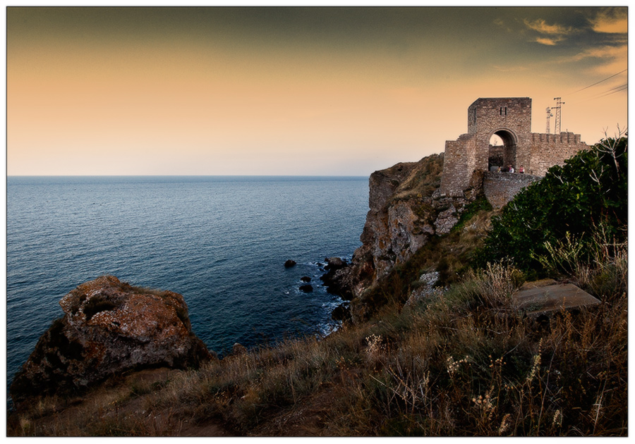 Cape Kaliakra .......