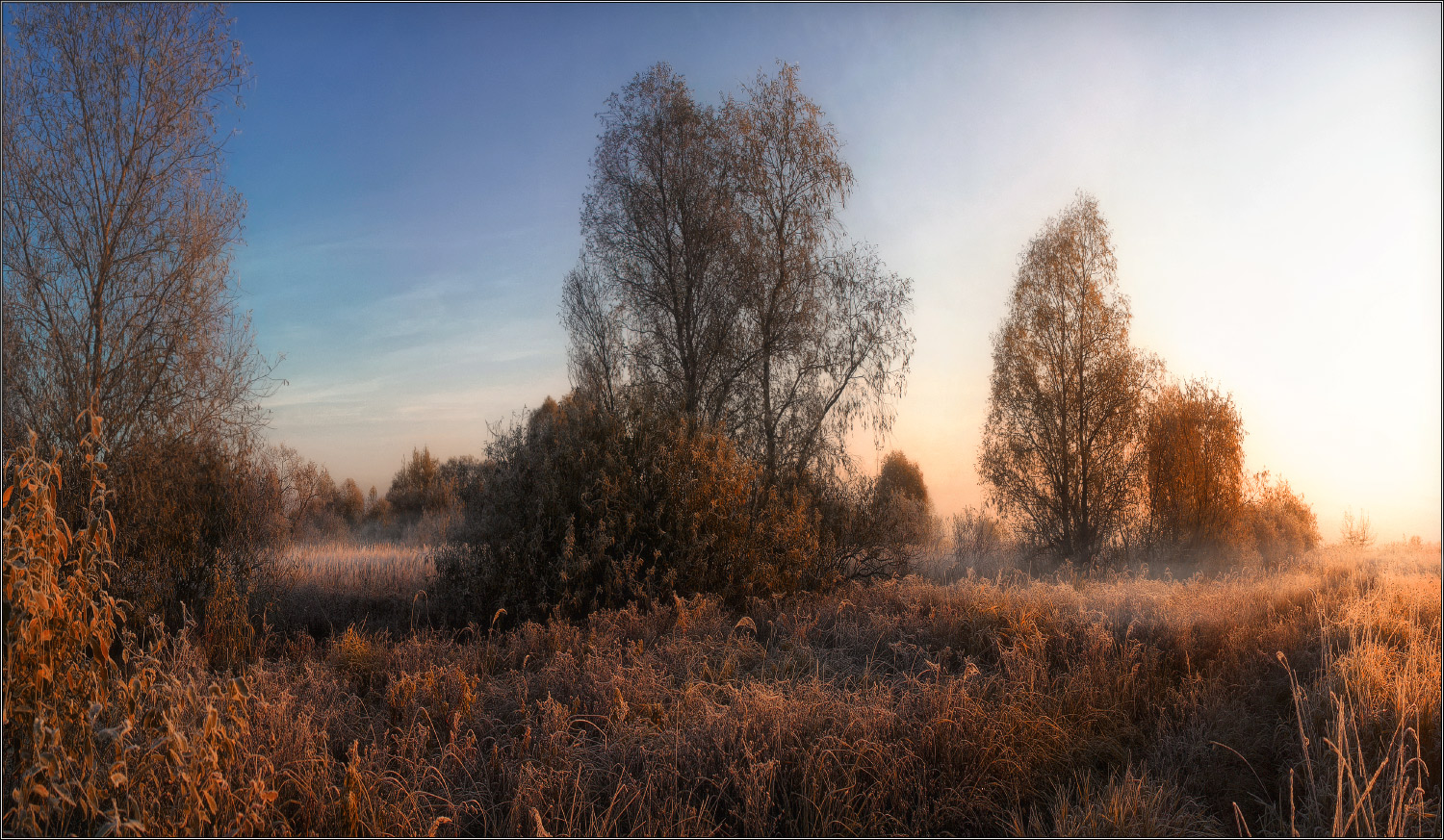 Die Oktober-Sonne - dunstig