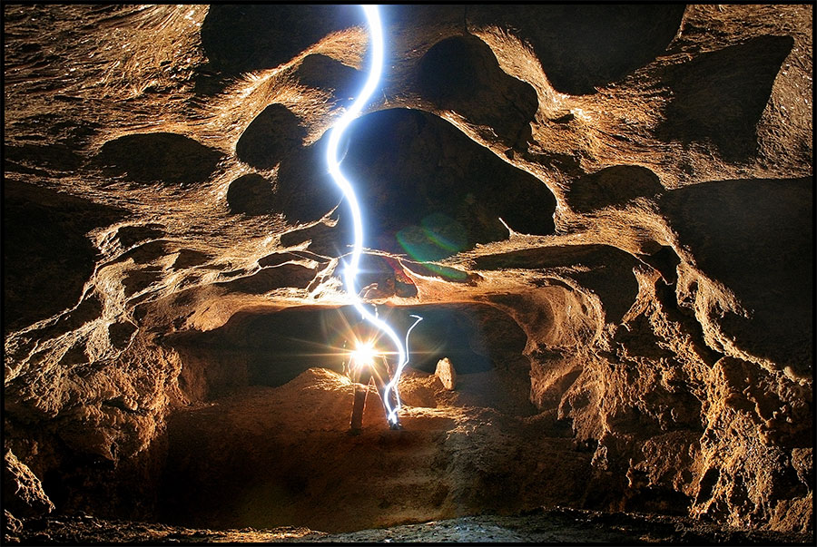 Fiery show underground "INNUENDO" ;^)