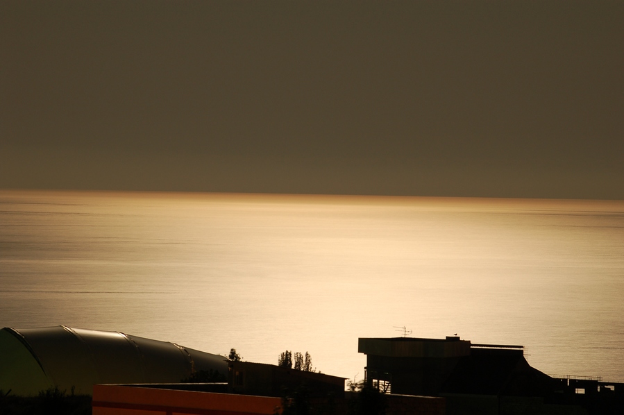 Das Meer ist schwarz