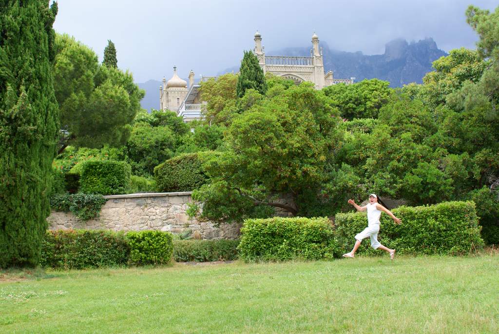 Do not walk auf dem Rasen!