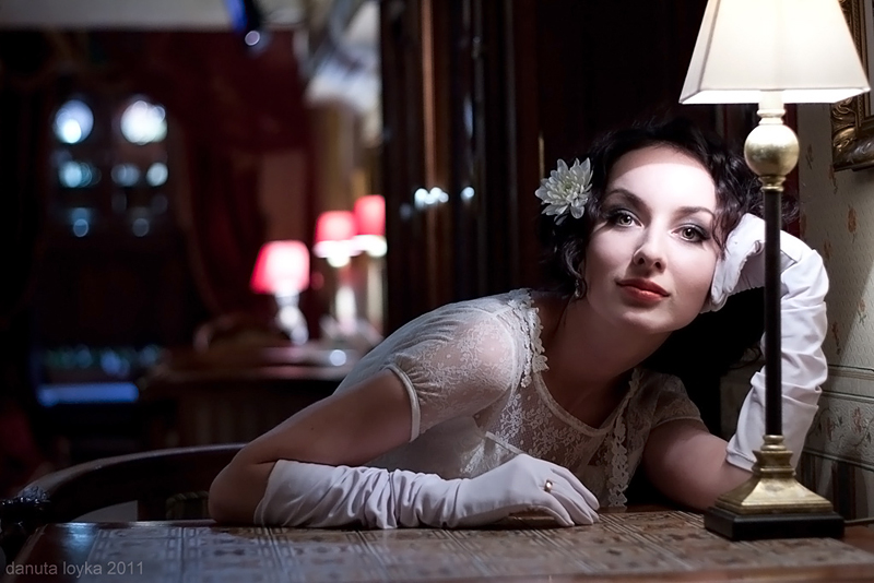 Portrait mit einer Lampe