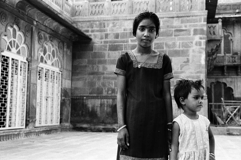 Portrait von zwei indische Mädchen