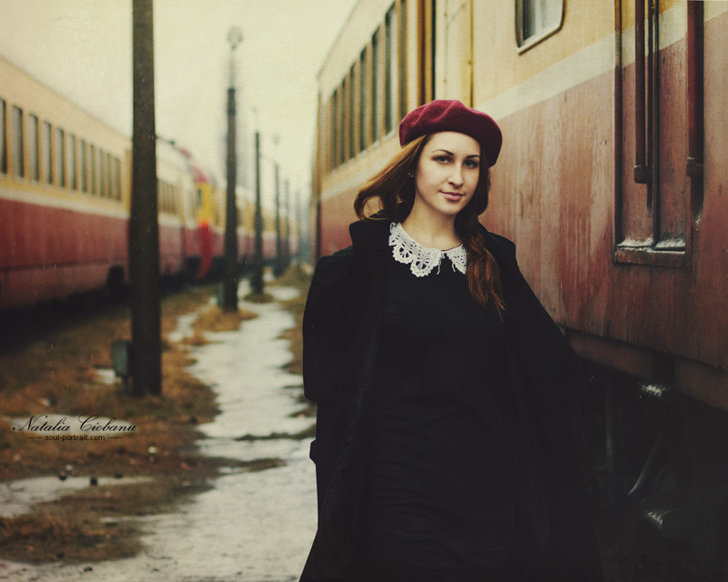 Ein Mädchen in einem Barett