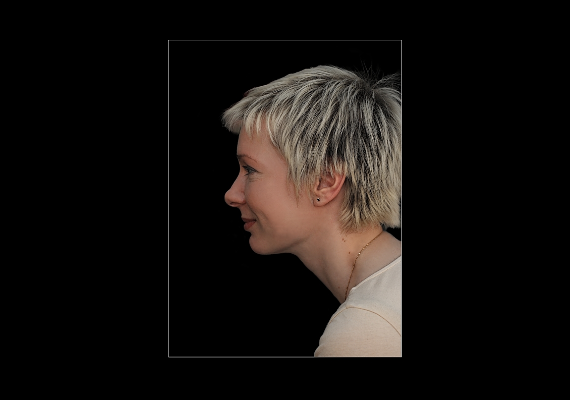 PORTRAIT in schwarzem Hintergrund