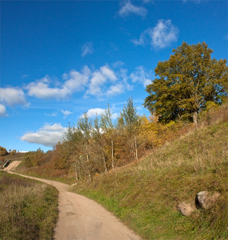 Straße zum Herbst