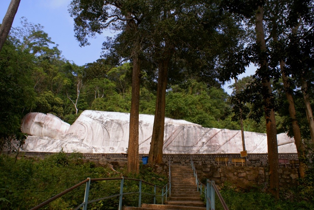 Liegenden Buddha auf dem Berg TA KU