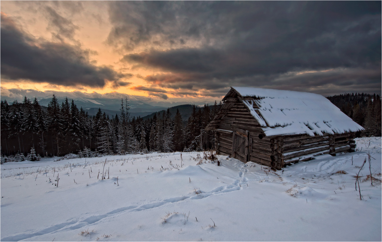 Brennende das alte Jahr, die letzten Strahlen der ...