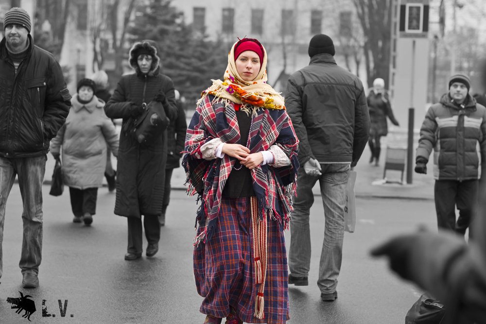 "... Ein chto tam idzie?" ("... Und es hto idze?")