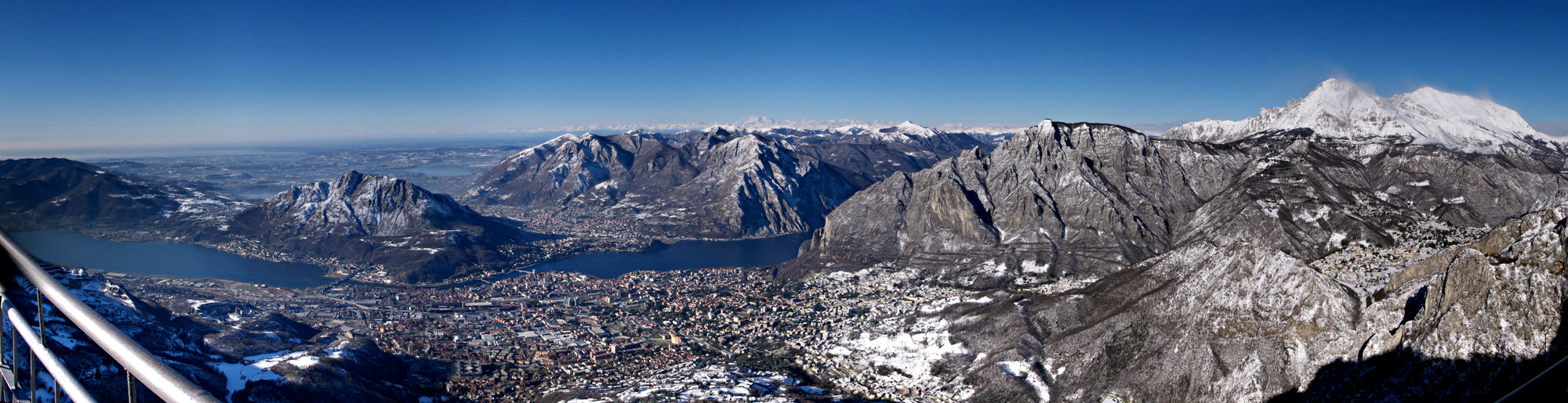 Stadt zwischen Wasser und Bergen Nr. 4
