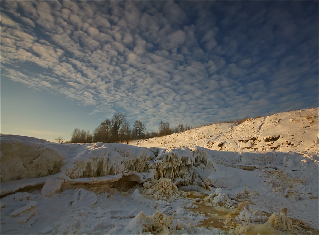 Gefrorener Wasserfall