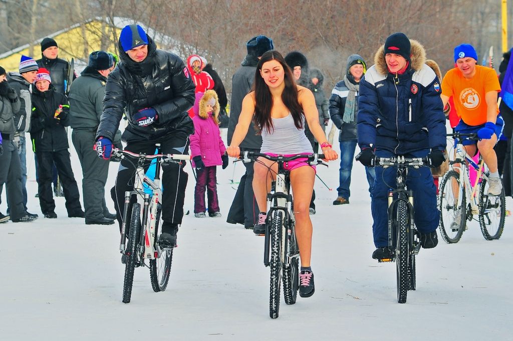 Mit dem wärmeren Eskorte