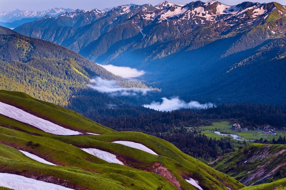 Evening Aufstieg aus dem Tal zum Pass