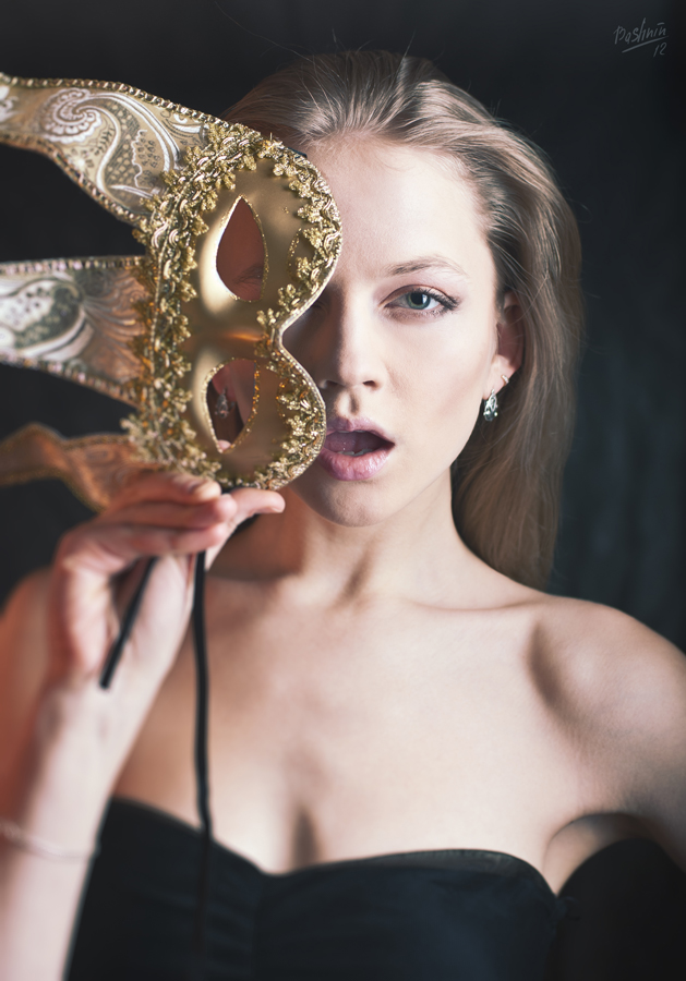 Golden Mask
