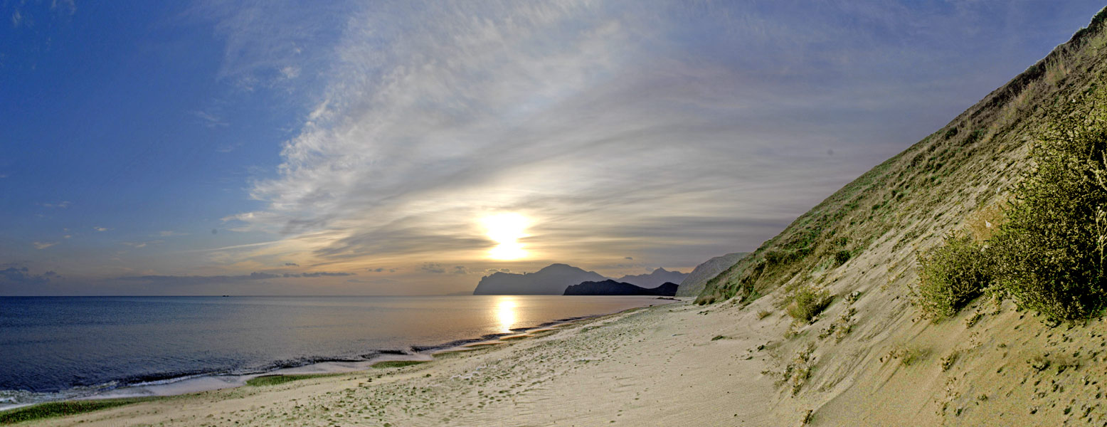 Abend in einer ruhigen Bucht