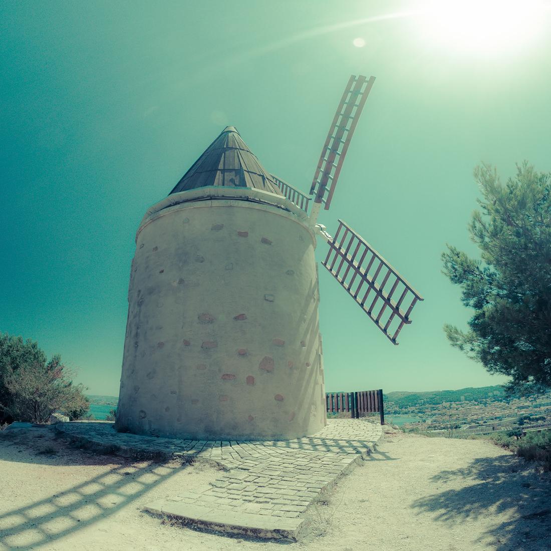 Hot summer day in Martigues