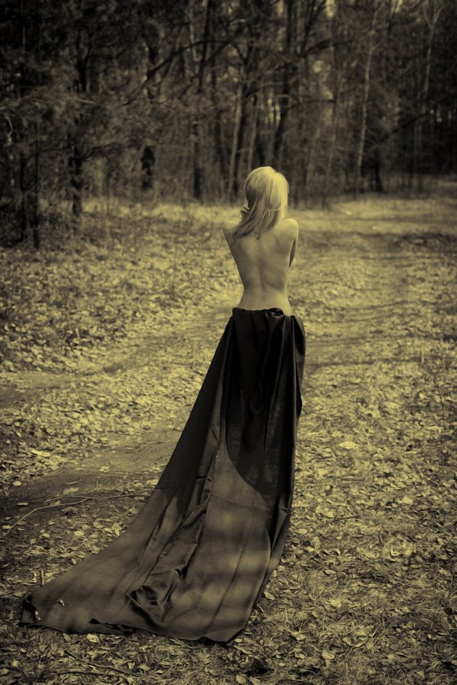 Das Mädchen in Schwarz ...