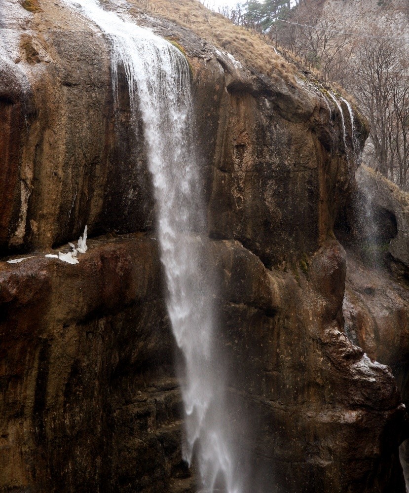 Mountain Creek mit dem Wasser der Gletscher.