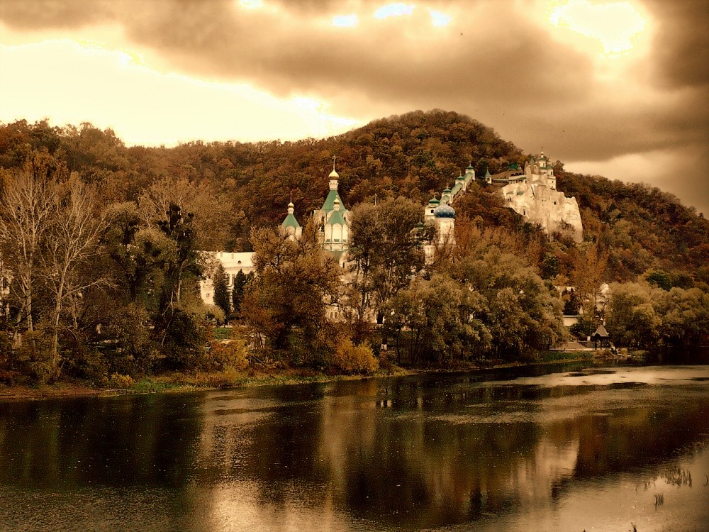 schneeweißen Bergen des Eisbergs